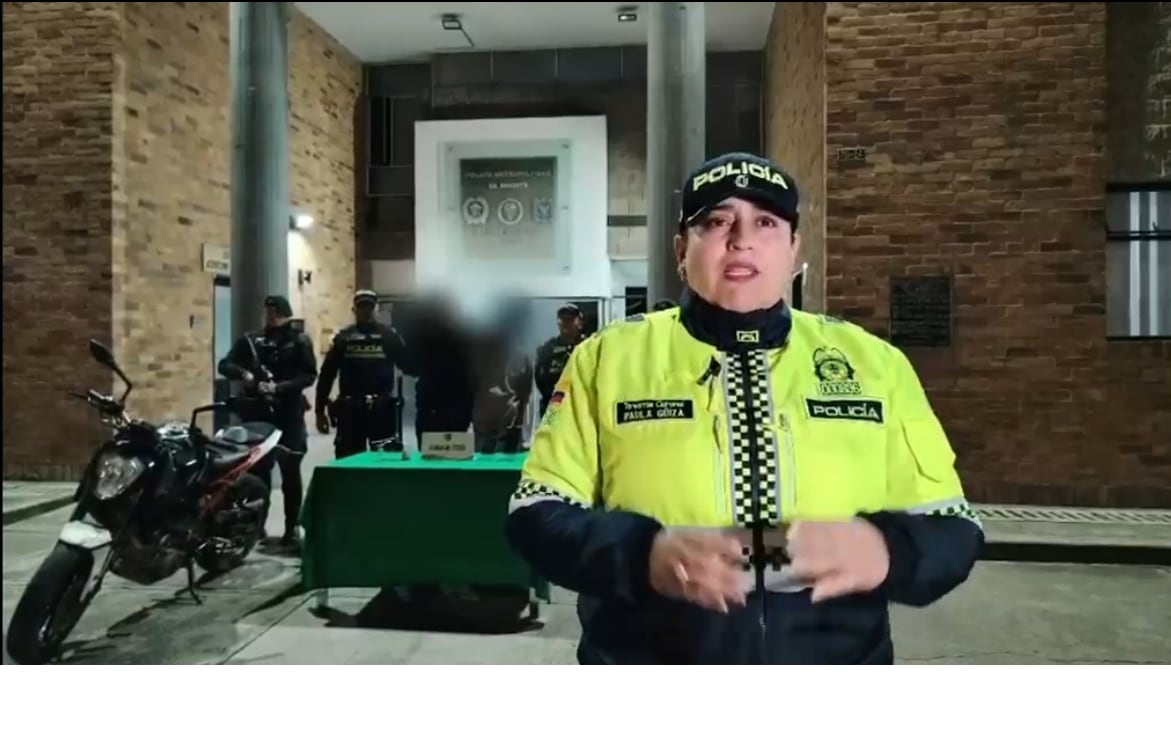 La teniente coronel Paula Andrea Güiza confirmó que los dos individuos ya están a disposición de las autoridades.