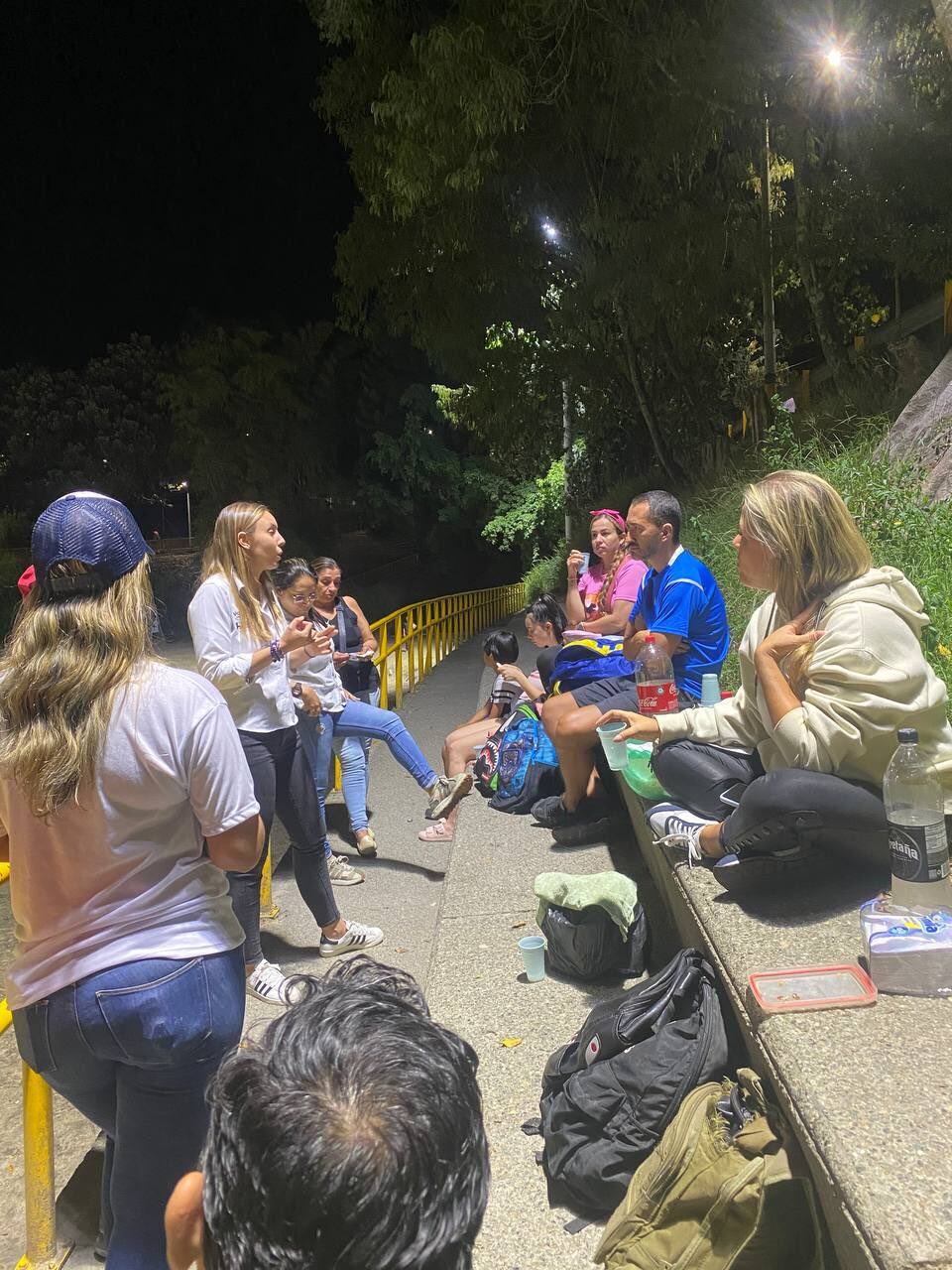 Juliana Hernández durante campaña política en Medellín.