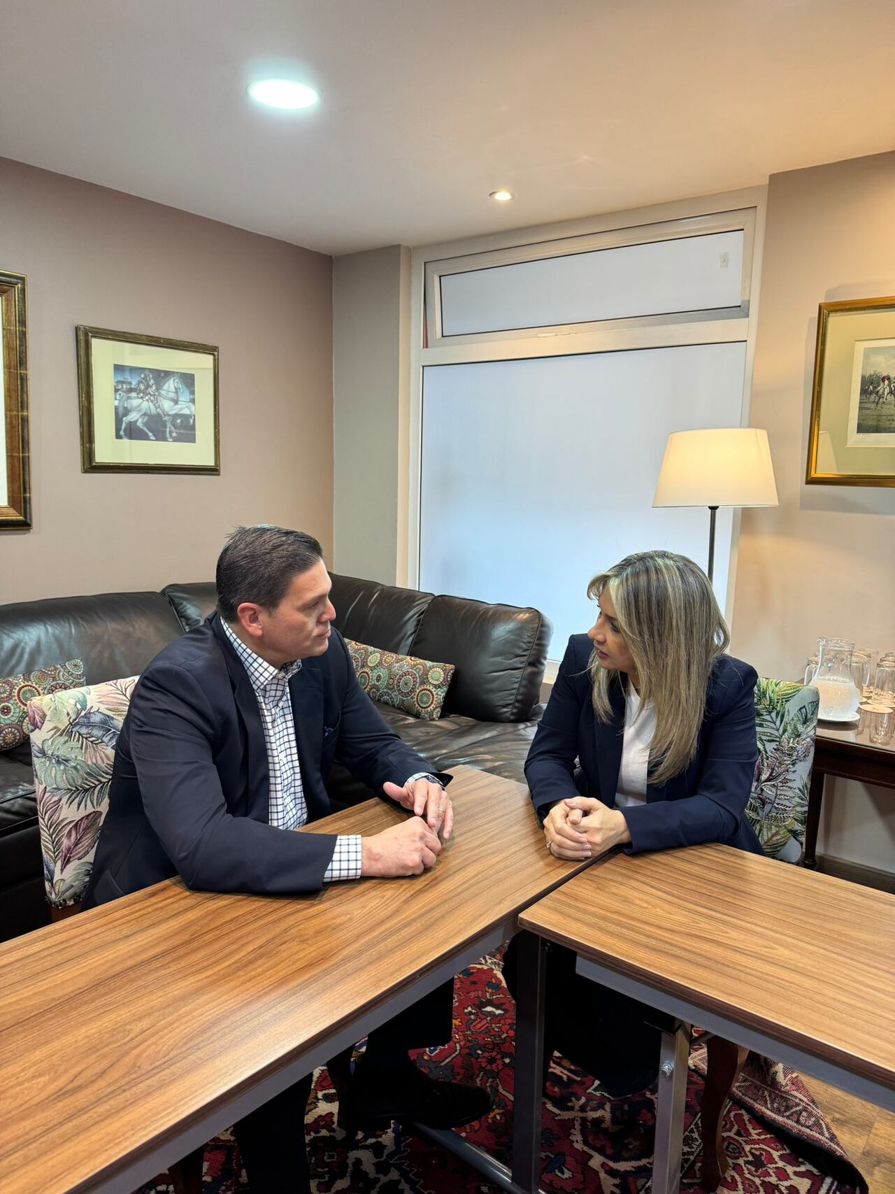 Juan Carlos Pinzón y Vicky Dávila.