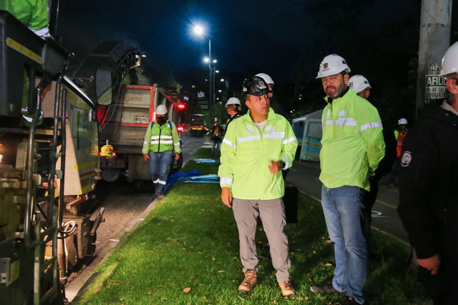 Alcalde Carlos Fernando Galán, y el director del IDU, Orlando Molano