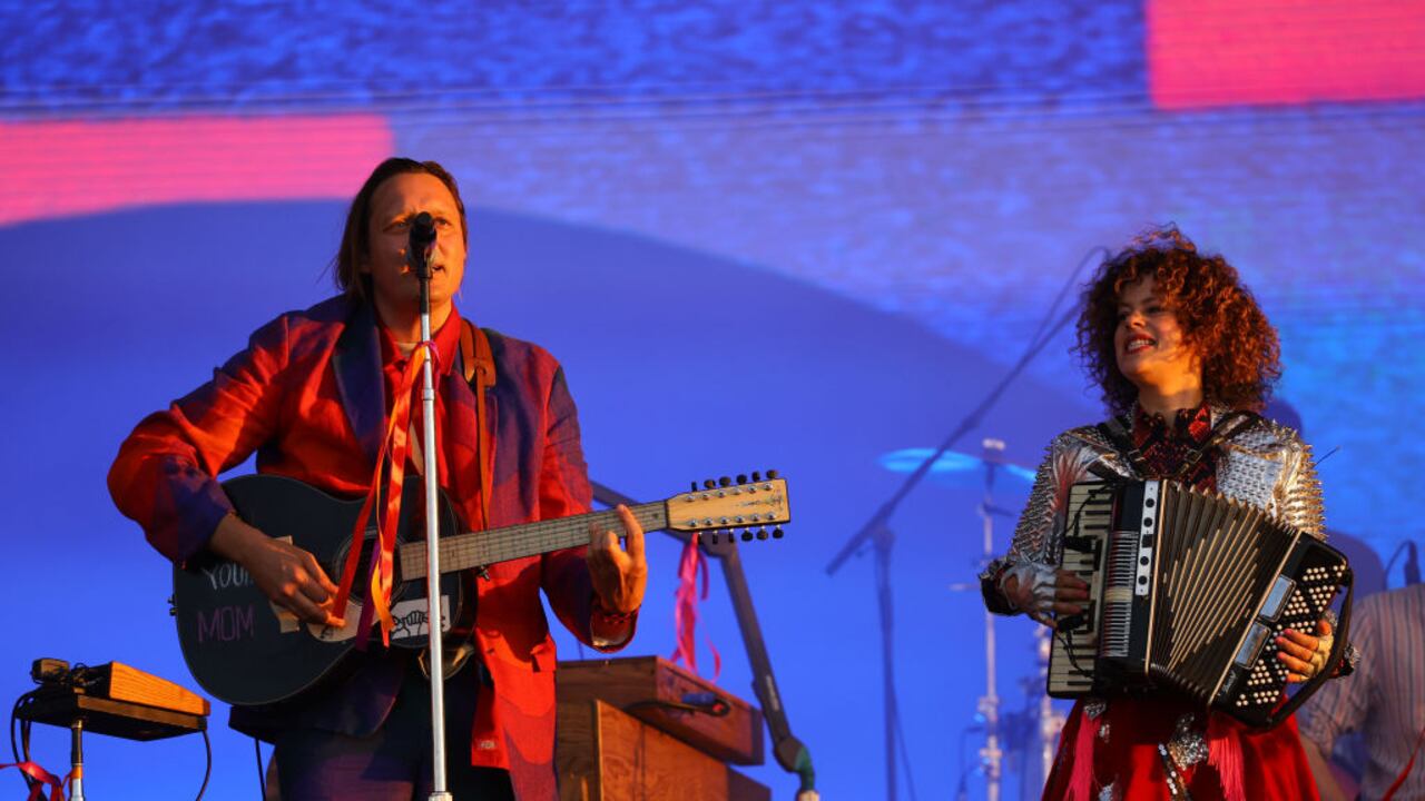 Durante el último día del FEP se estarán presentando artistas como la famosa banca canadiense de rock indie Arcade Fire, entre otros.