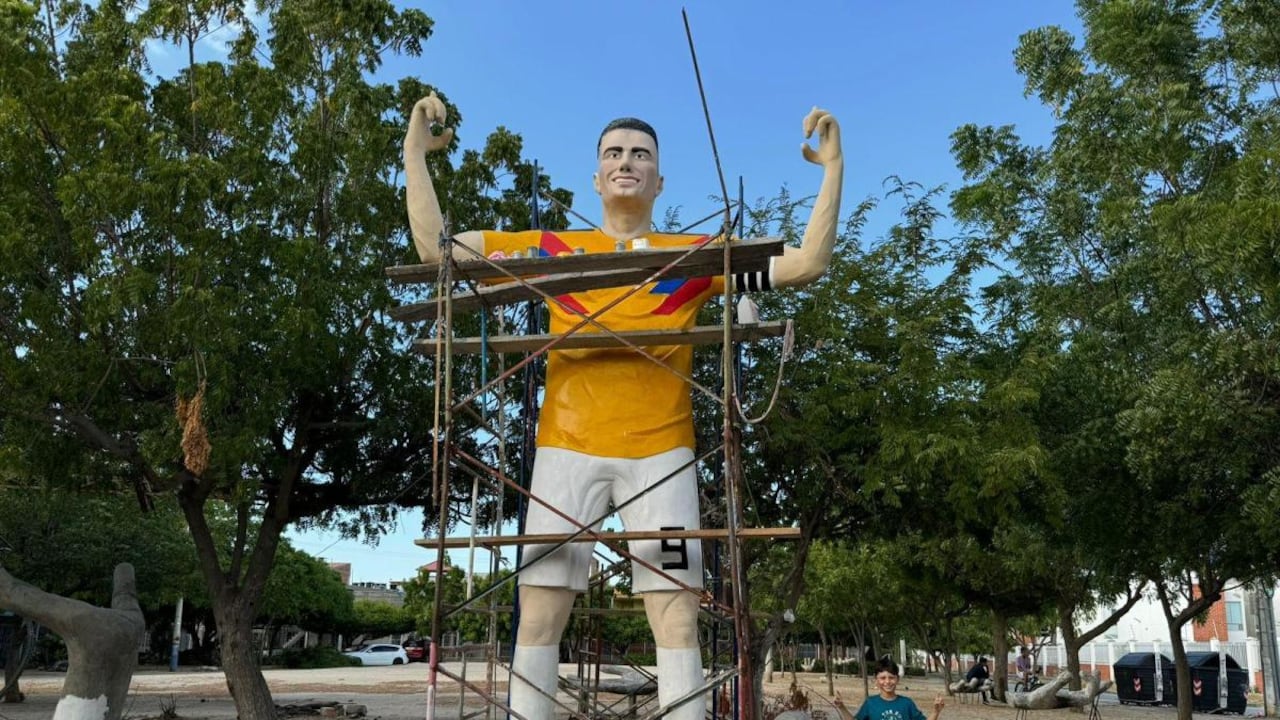 Estatua de Falcao en Santa Marta.