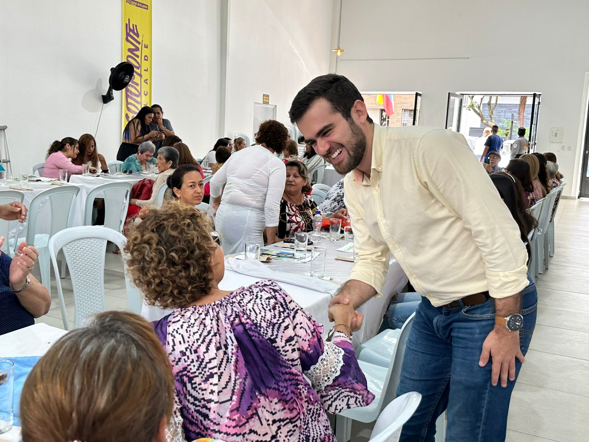 Carlos Sotomonte, asegura que su campaña es independiente.