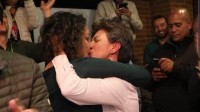 Claudia López, alcaldesa electa de Bogotá, y Angélica Lozano, senadora del Partido Verde.