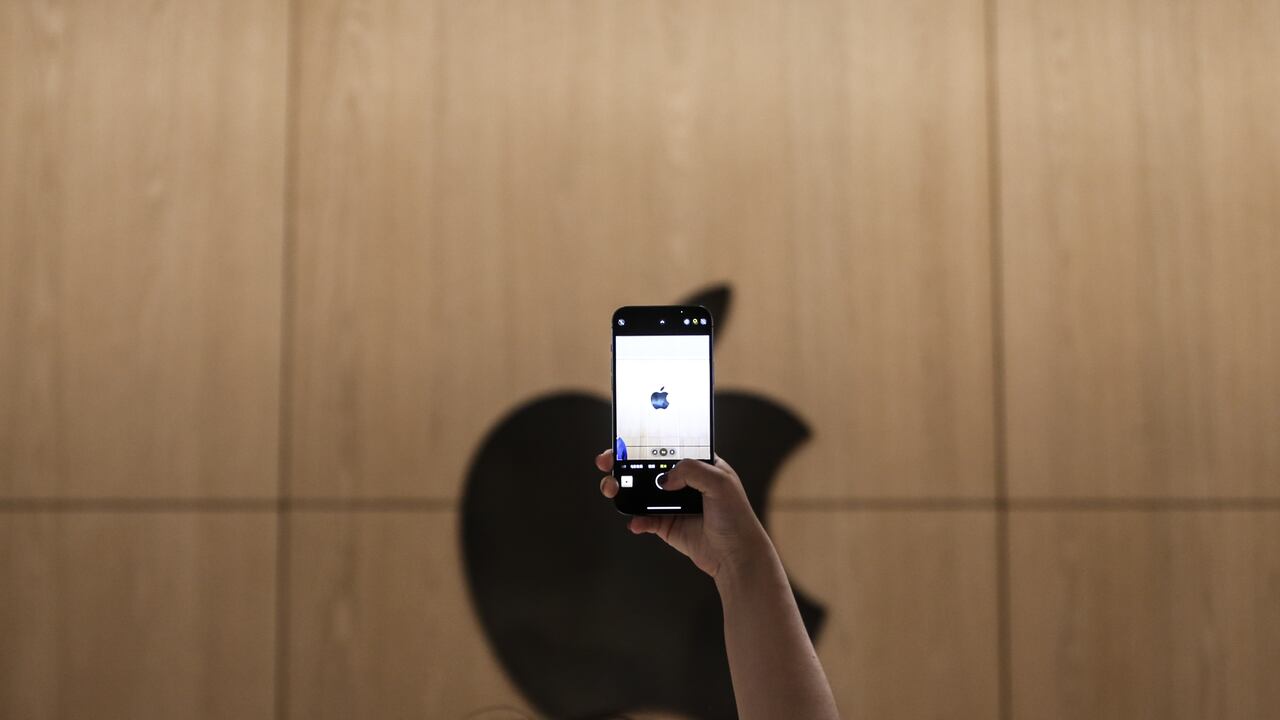 Apple revela que sí apelará fallo que que le impide comercializar dispositivos con conectividad 5G en Colombia.