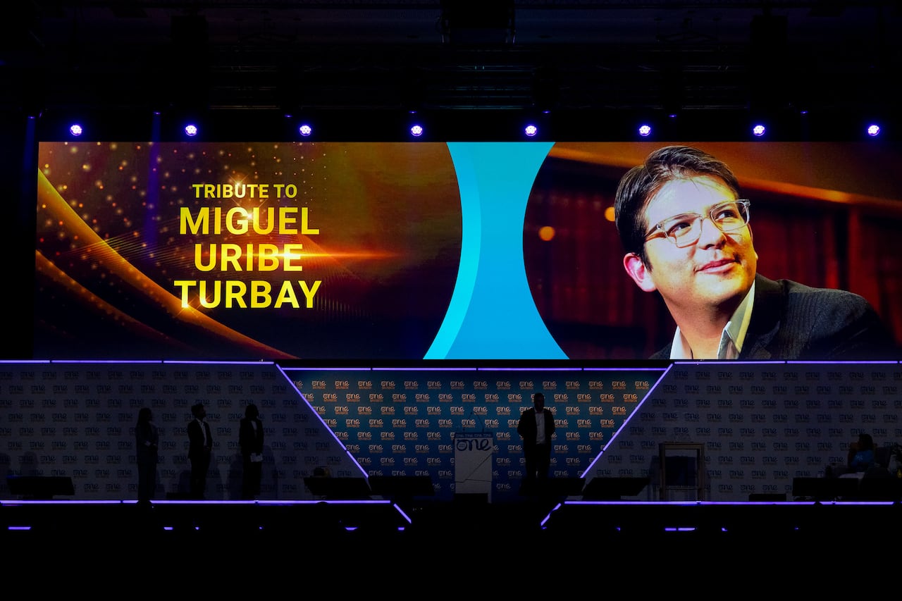 Ceremonia de entrega del Premio Miguel Uribe Turbay.