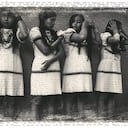 DOJURA ETNIA EMBERÁ CHAMÍ RUVEN AFANADOR-ANA GONZALEZ IMPRESIÓN CON PIGMENTOS SOBRE PAPEL DE ALGODÓN DE FOTOGRAFIA INTERVENIDA EN PLUMILLA Y TINTA. CORTESIA DEL MUSEO NACIONAL