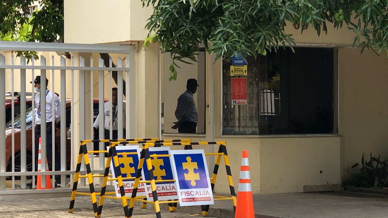 Un juez de control de garantías de Cartagena impuso medidas de aseguramiento privativas de la libertad contra cinco personas.