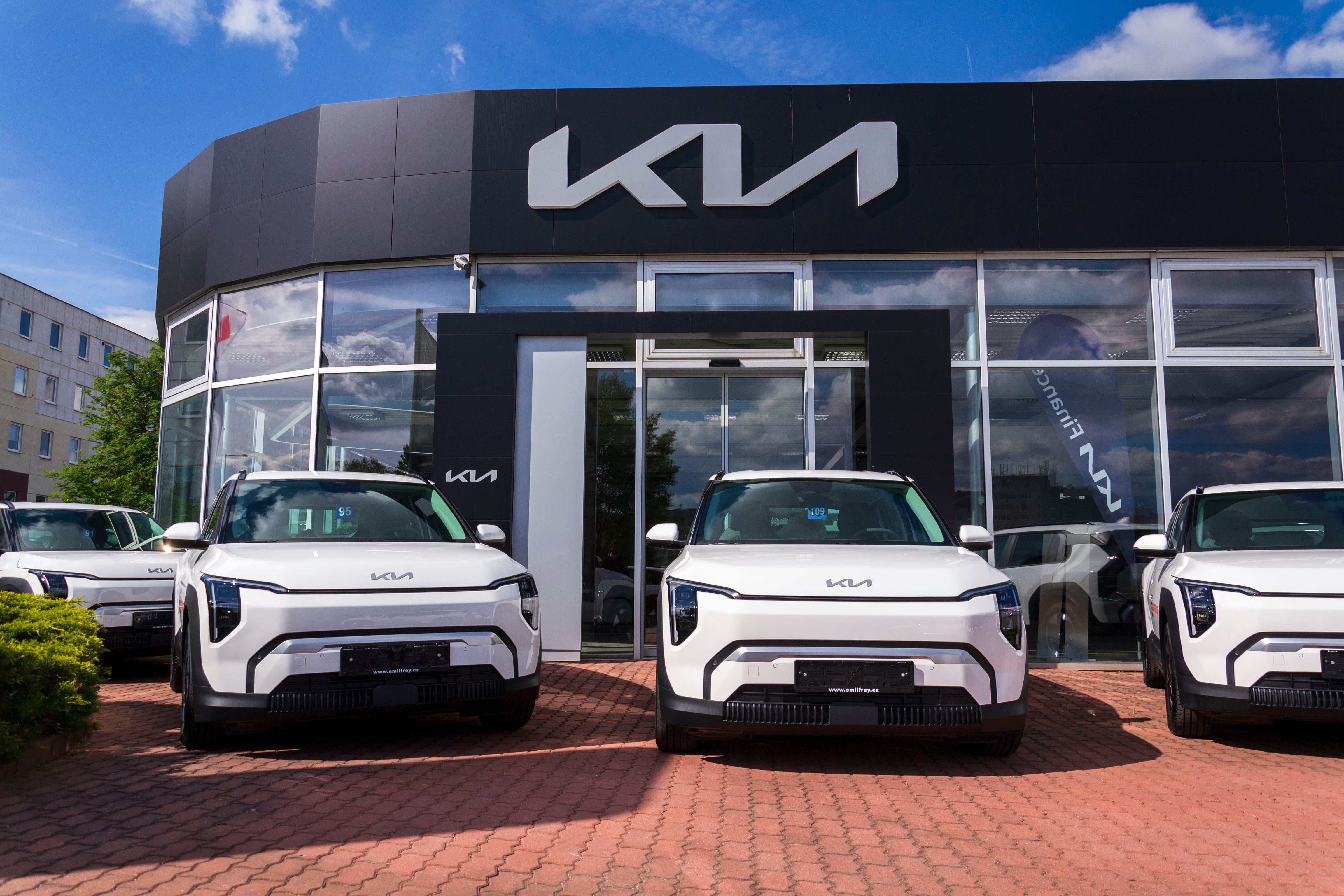KIA llevará a cabo ajustes de precio por el continente europeo.