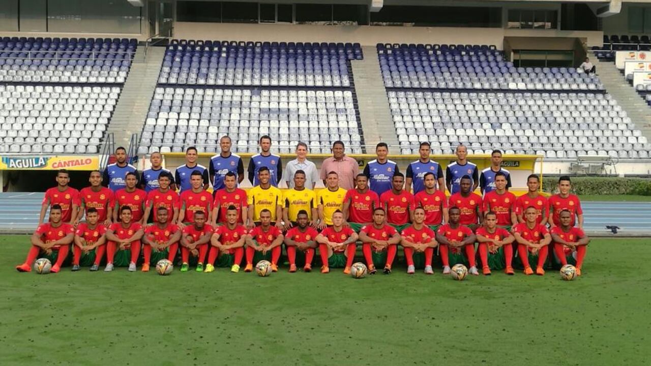 Arturo Reyes dirigiendo a Luis Díaz en el Barranquilla F.C.