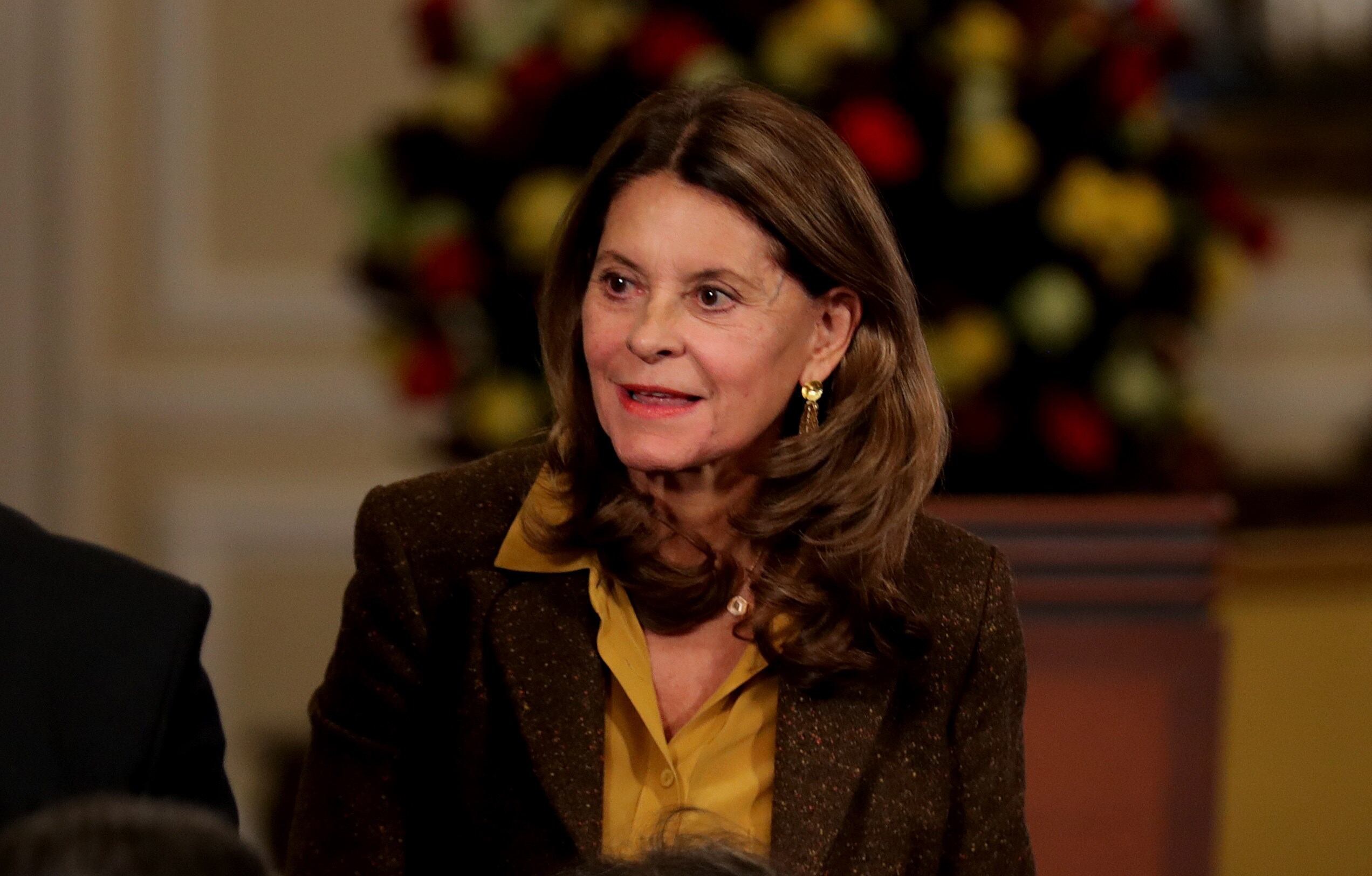 Marta Lucía Ramírez, exvicepresidenta de Colombia, nunca "no hacía uso de ello" (de las ambulancias).