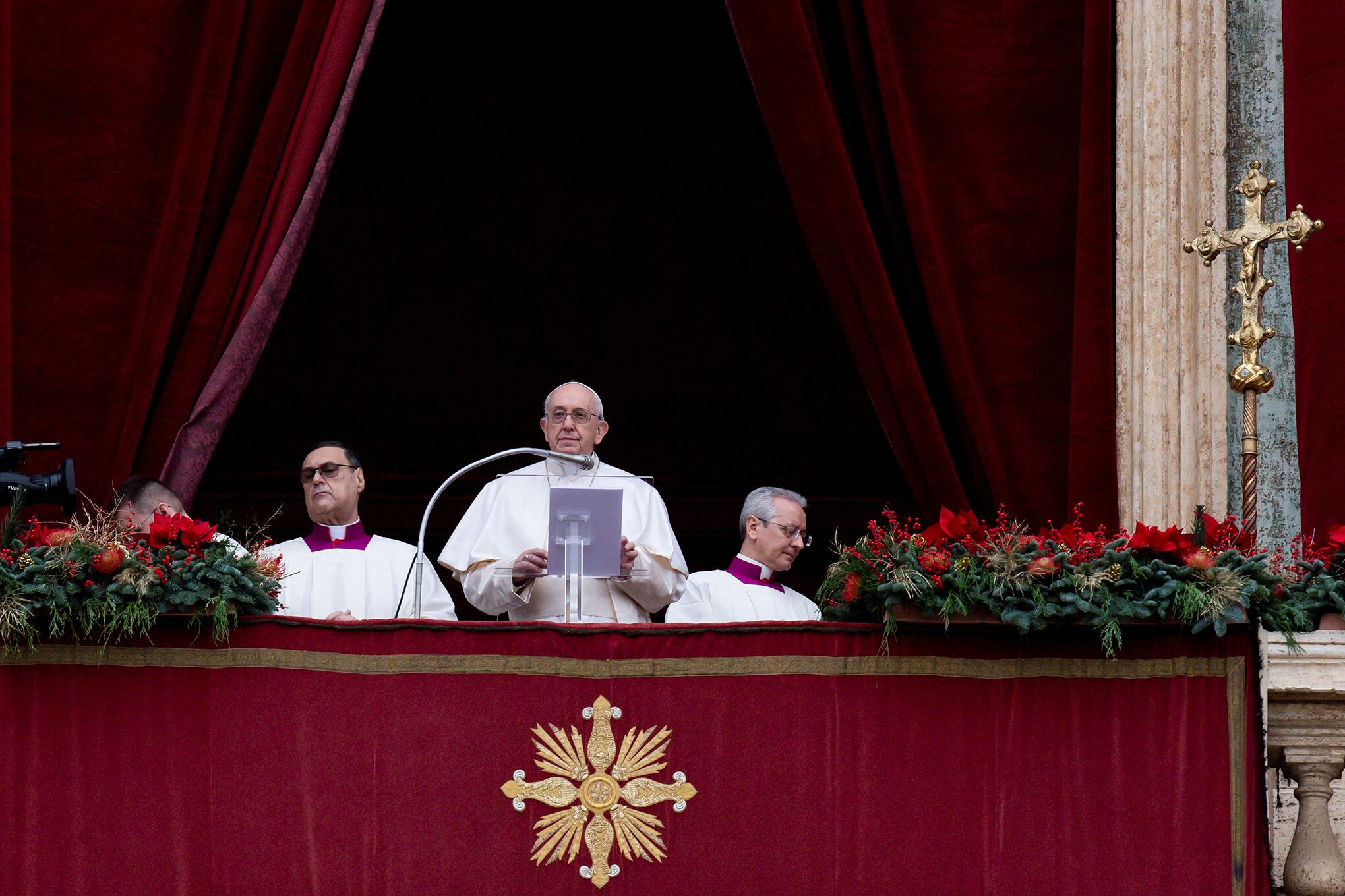 El Papa pronuncia el discurso del día de Navidad.