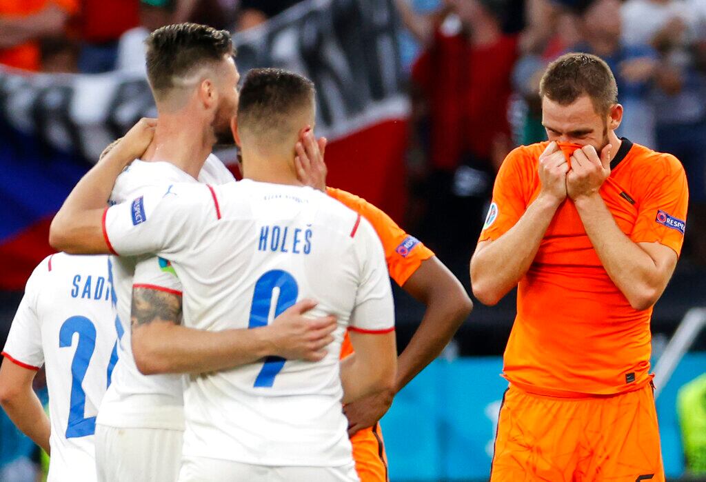 Países Bajos quedó eliminada tras un juego en que no realizó ningún tiro a puerta.