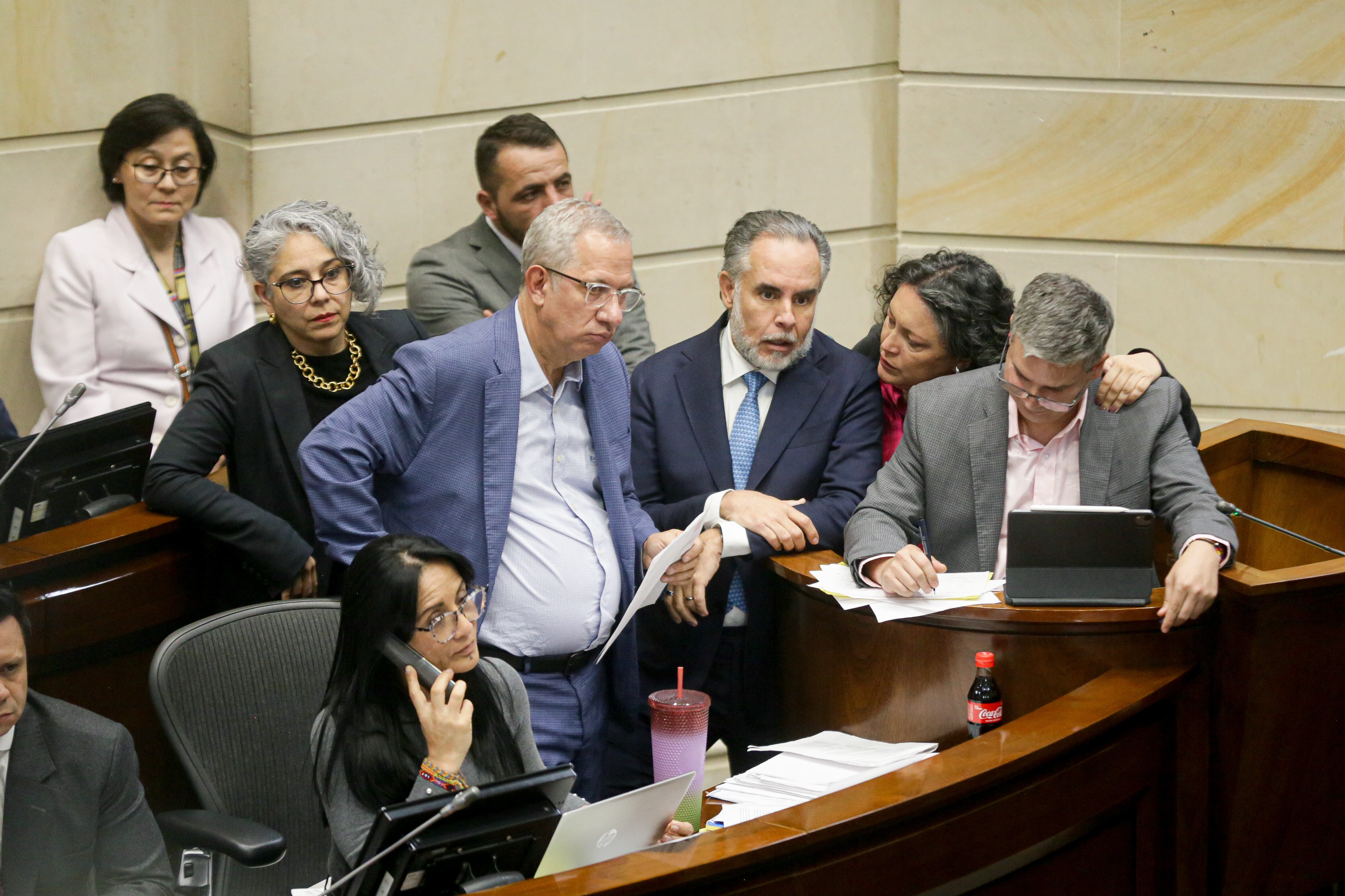 Debate reforma laboral, Plenaria del Senado