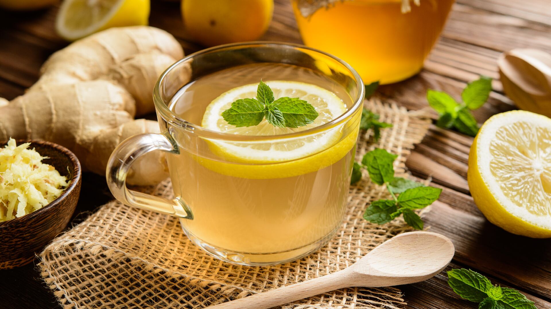 El té de jengibre tiene propiedades que ayudan a bajar de peso. Foto: Getty Images.