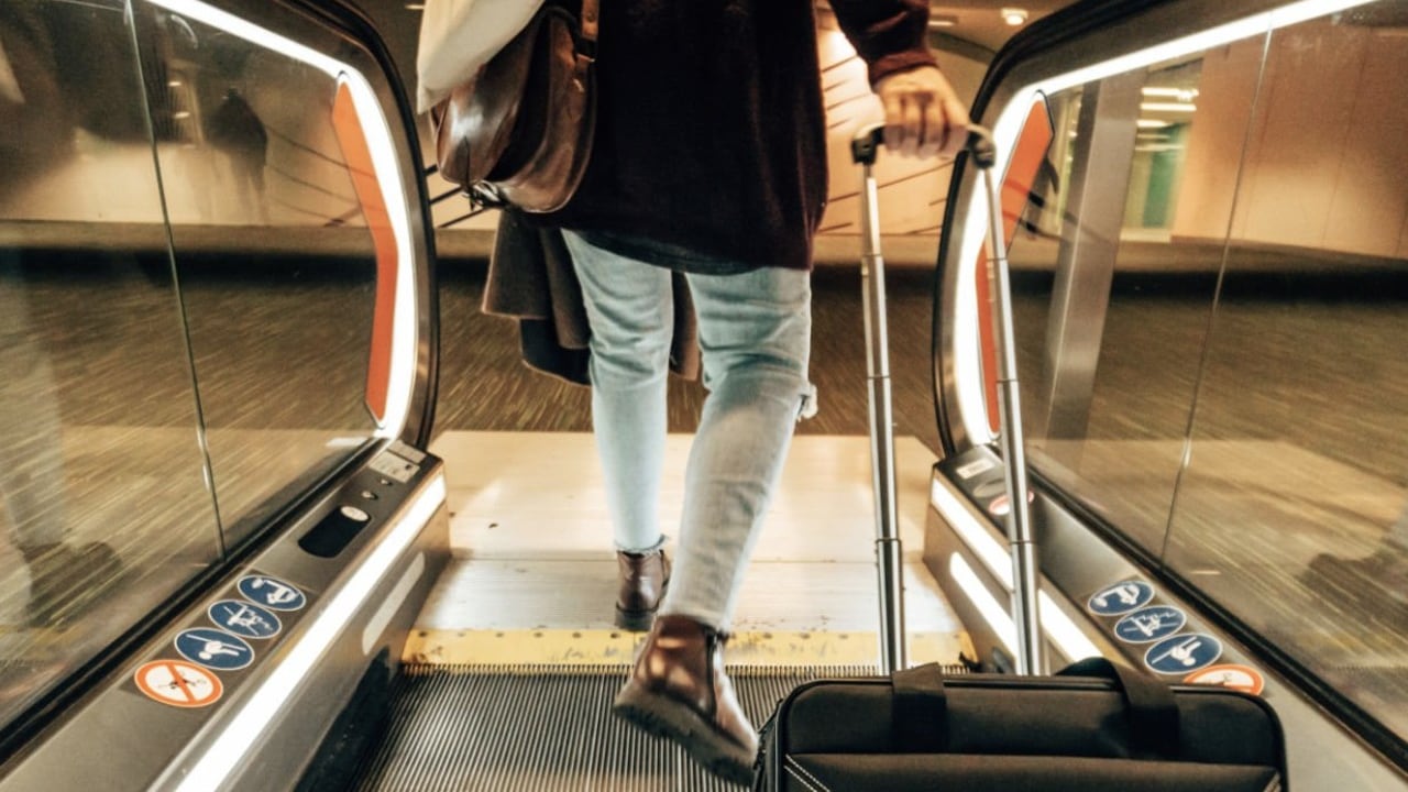 Los viajeros cada vez tienen que recorrer más distancias en los aeropuertos del mundo