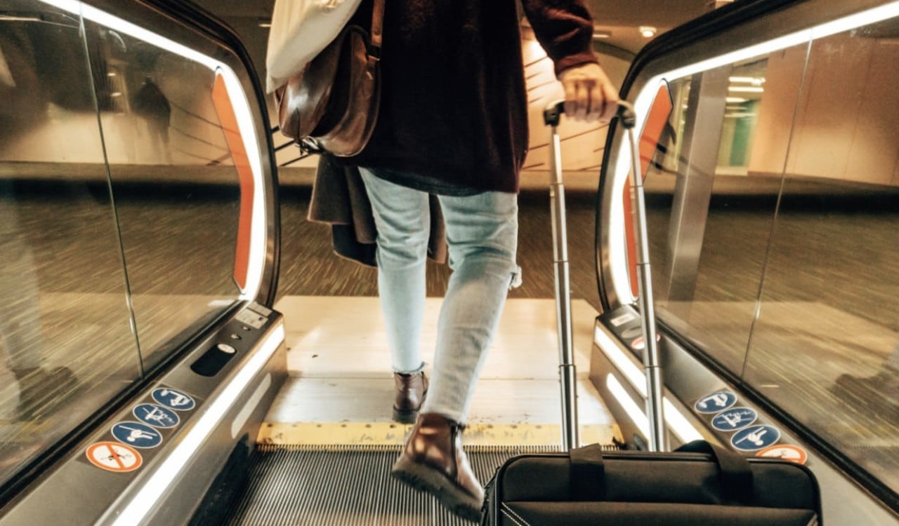 Los viajeros cada vez tienen que recorrer más distancias en los aeropuertos del mundo