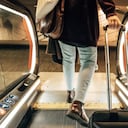 Los viajeros cada vez tienen que recorrer más distancias en los aeropuertos del mundo