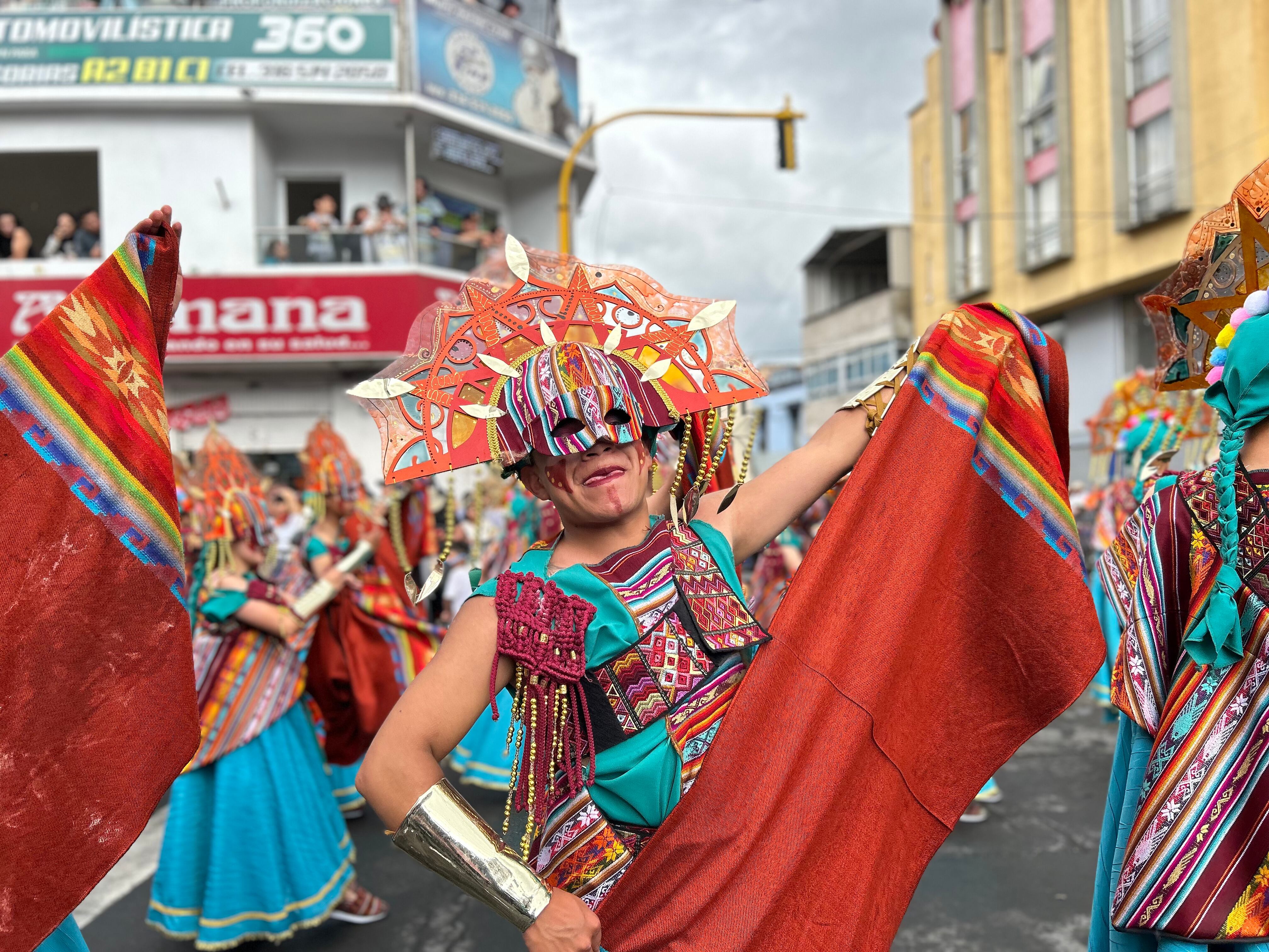 Carnaval de Negros y Blancos. Colectivo Fundación Cultural Herencia Mestiza. Andrea Chavez