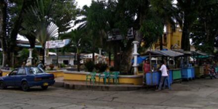Varios municipios del Bajo Cauca antioqueño viven tensión este fin de semana luego de que la banda criminal Los Caparros amenazara a la población de un toque de queda.