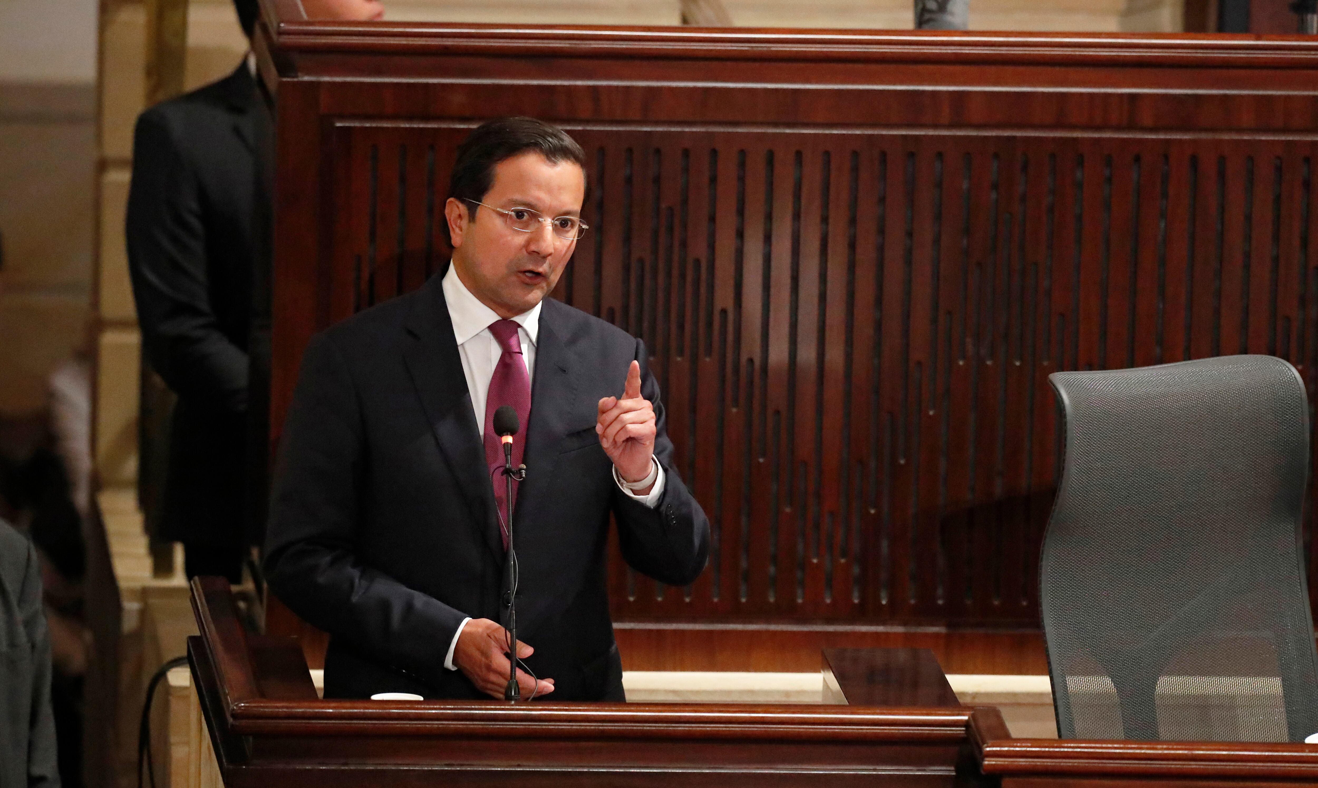 réplica de la oposición