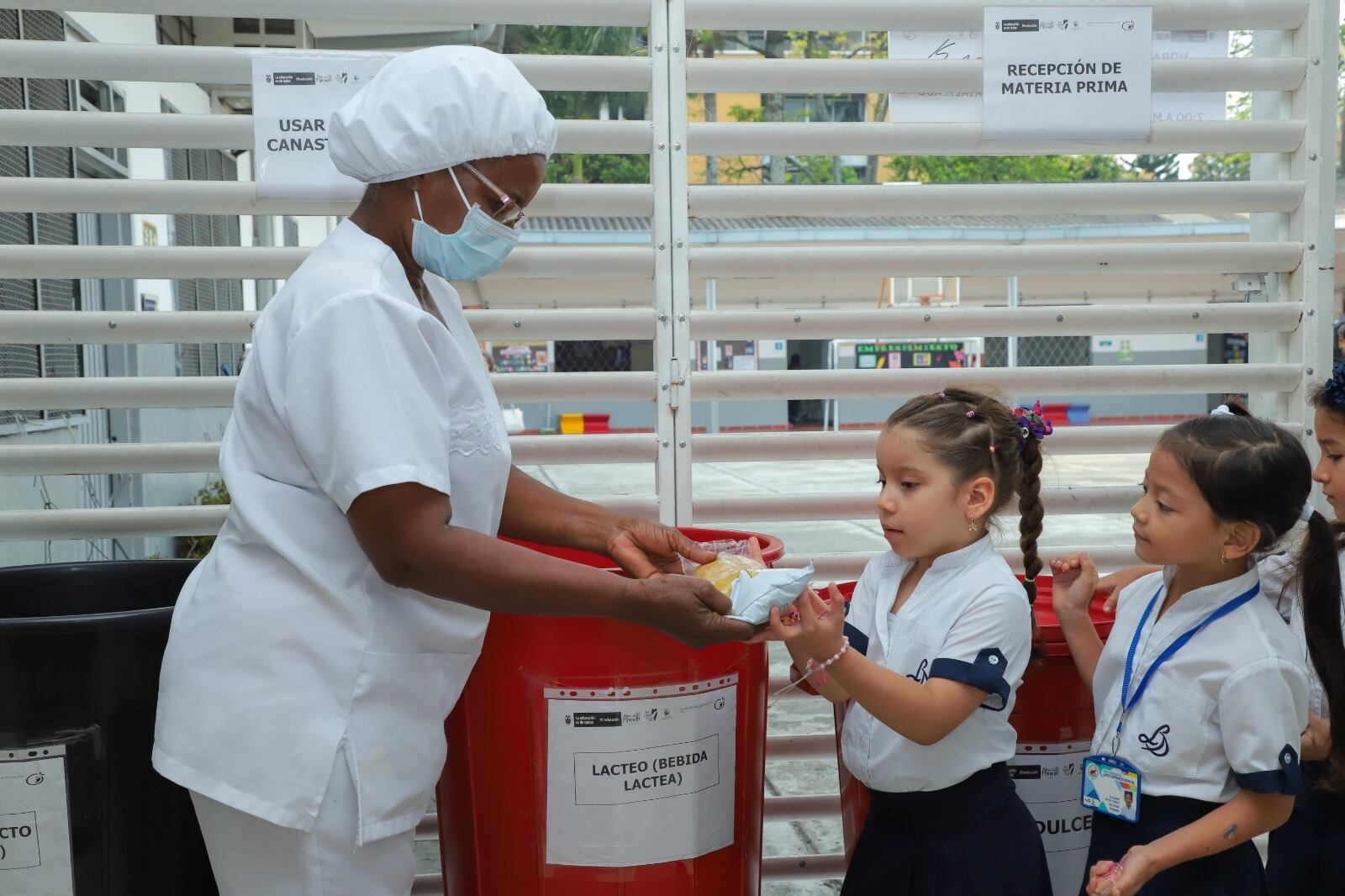 Los alimentos con los ajustes se empezarían a entregar a partir del mes de mayo, cuando se haya firmado el nuevo contrato.
