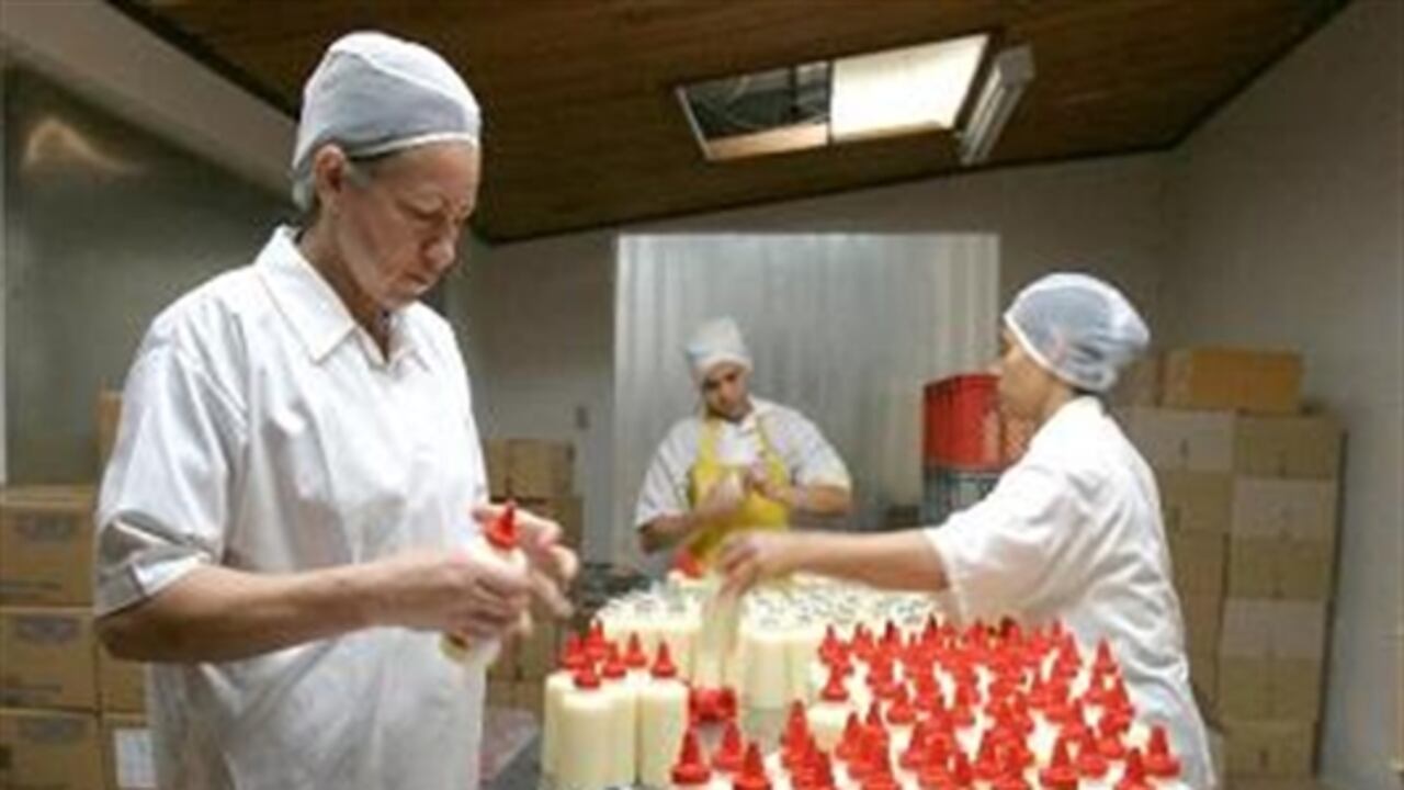 Al día de hoy, a través de los Centros de Desarrollo Económico, se han entregado cerca de $15.000 millones a emprendedores.