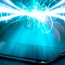 La limpieza de los parlantes puede ayudar a mejorar el sonido del teléfono.