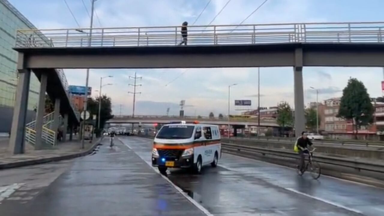 La Fuerza Pública adelanta acciones para dispersar a los manifestantes.