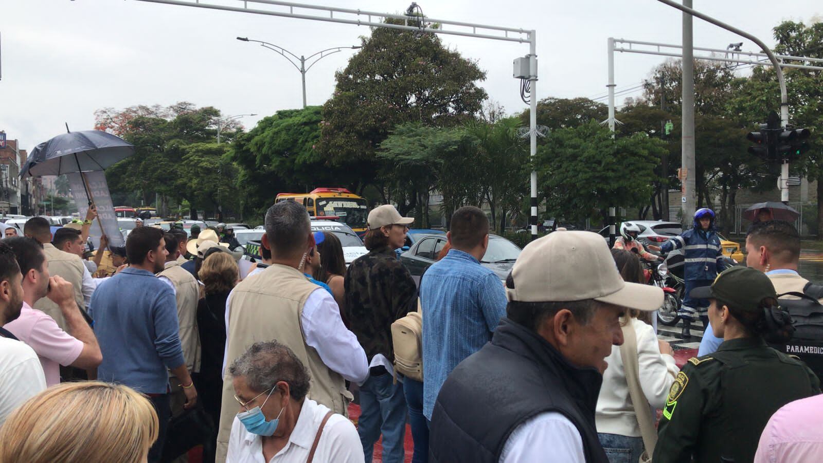 Varios ciudadanos se encuentran apoyando al expresidente.