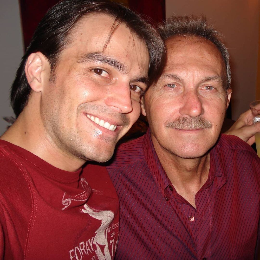 Luciano D´Alessandro de joven junto a su padre.