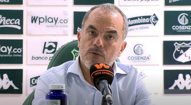 De la Pava, muy molesto con el gol anulado a Luis Sandoval