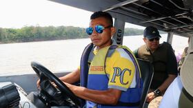 Javier Antonio Pérez durante el recorrido de 75 kilómetros que hace a diario.