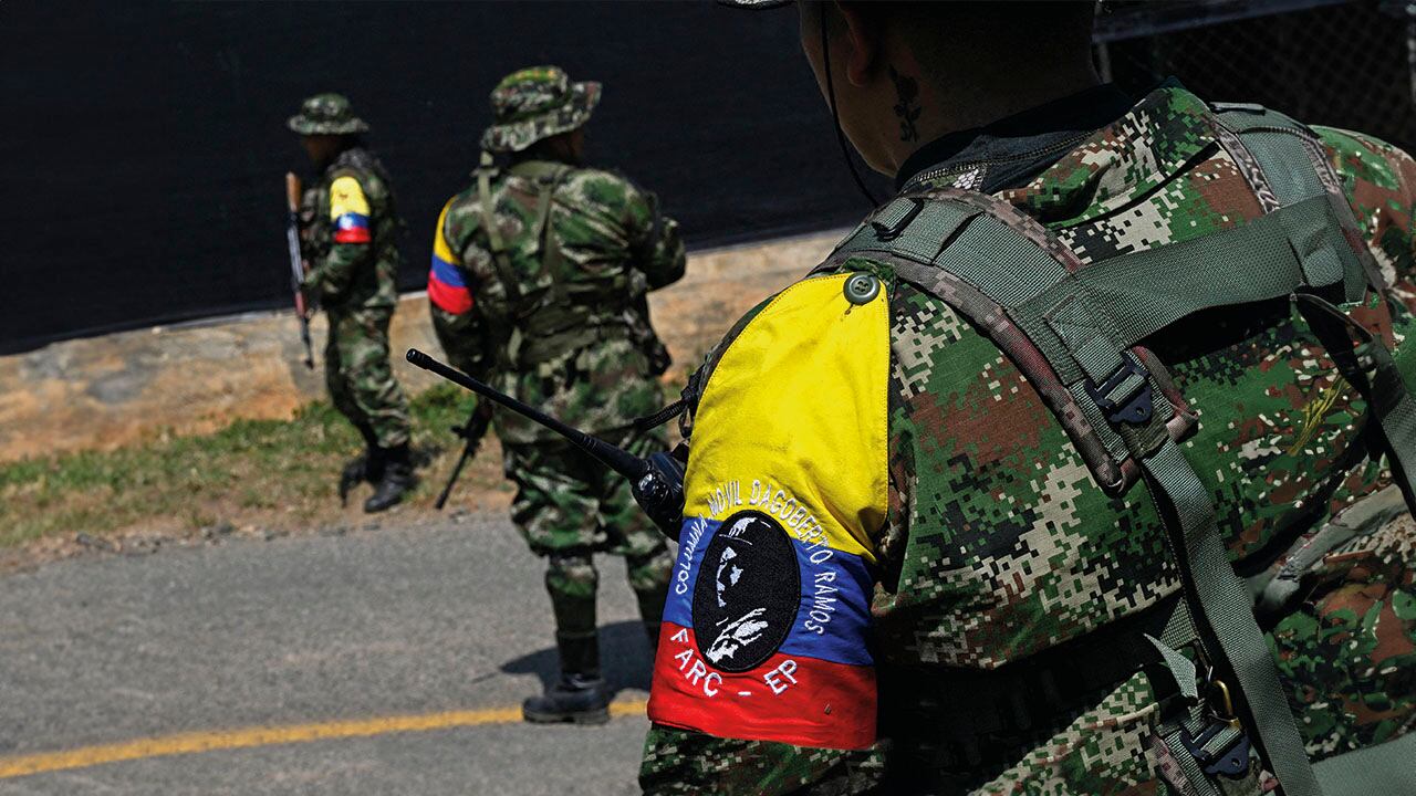 Los grupos criminales han dicho públicamente que no firmarán ningún acuerdo con el Gobierno Petro. Sin embargo, el Ejecutivo insiste en ofrecerles más beneficios. 