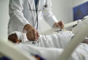 De los lesionados por pólvora durante diciembre del 2018 en el Valle del Cauca, 38 eran menores de edad. De ellos, 20 casos terminaron en restablecimiento de derechos.