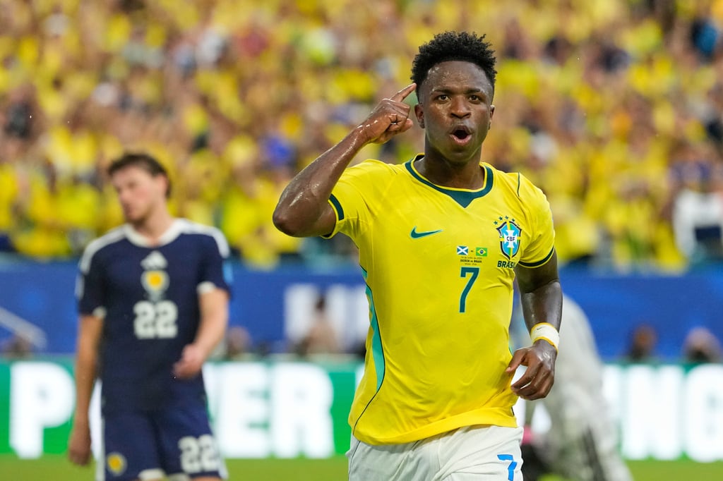 Vinicius Junior hizo doblete para Brasil.