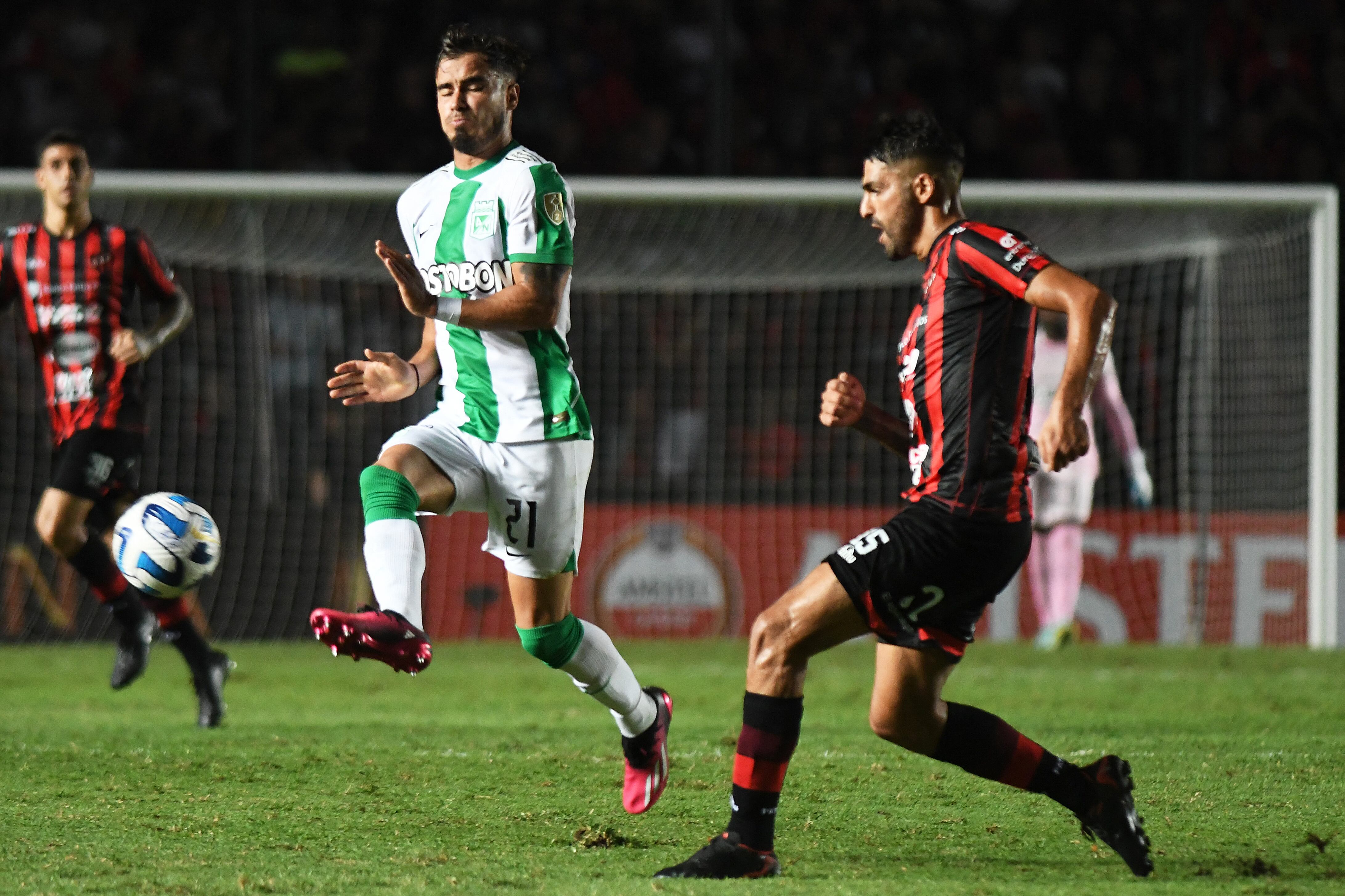 Patronato vs Nacional - Copa Libertadores.