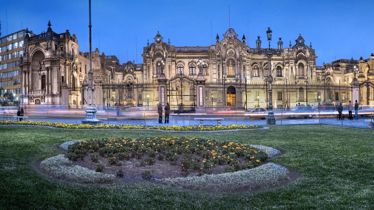 La información del hallazgo empezó a trascender a la prensa poco antes de que el Poder Ejecutivo aceptara la renuncia de Bruno Pacheco a la secretaría general del despacho presidencial. (Getty Images)