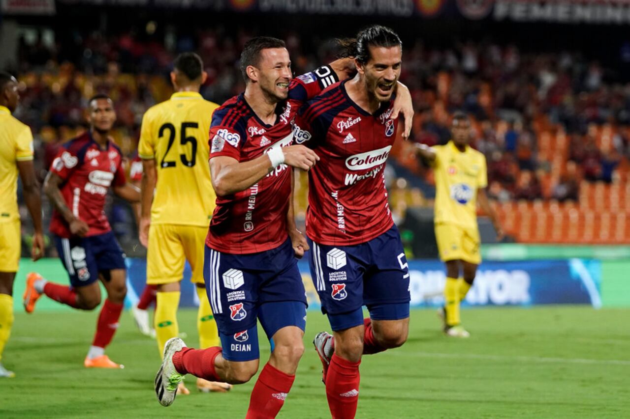 Independiente Medellín venció al Bucarmanga por 2-0.