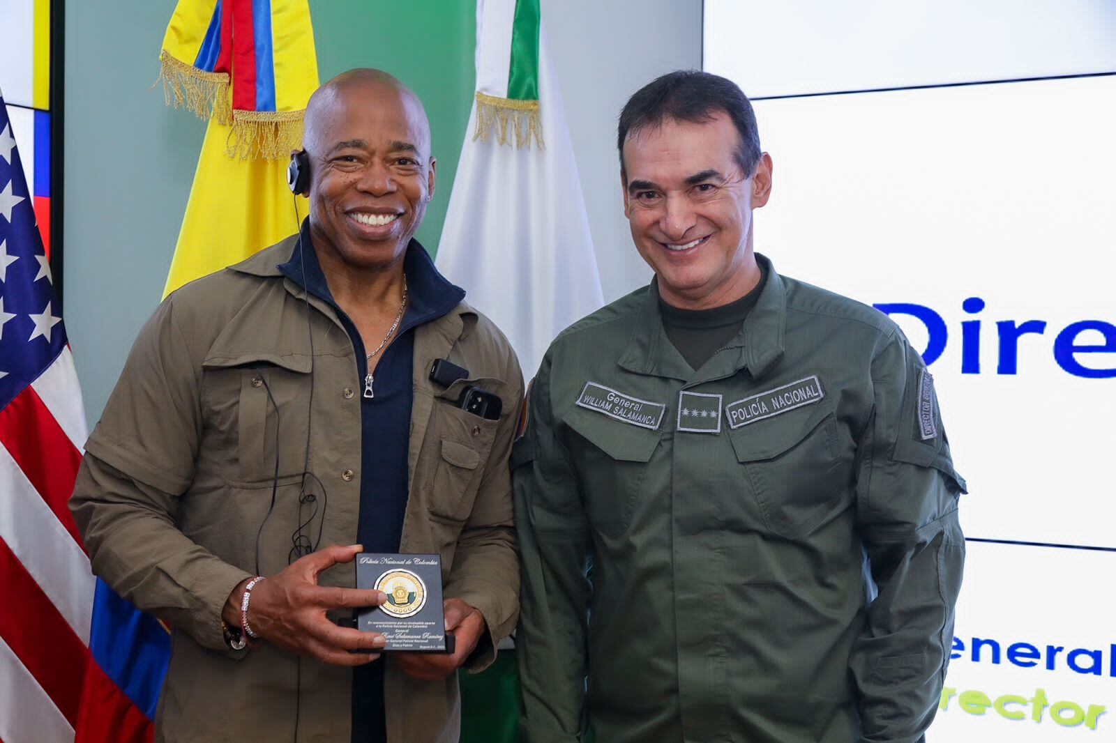 Alcalde Eric Adams y el general Salamanca.