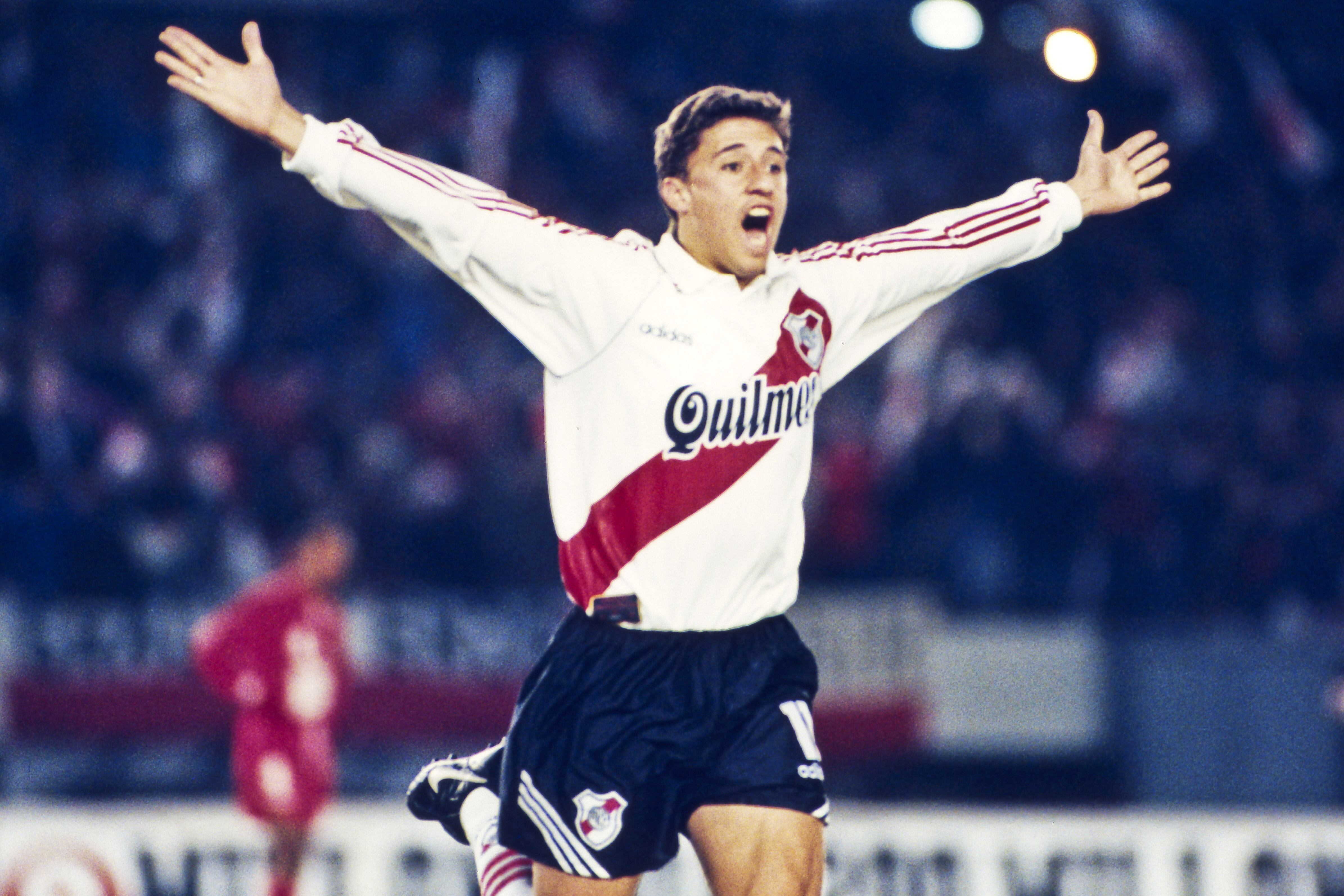 Hernán Crespo cuando jugaba para River Plate.
