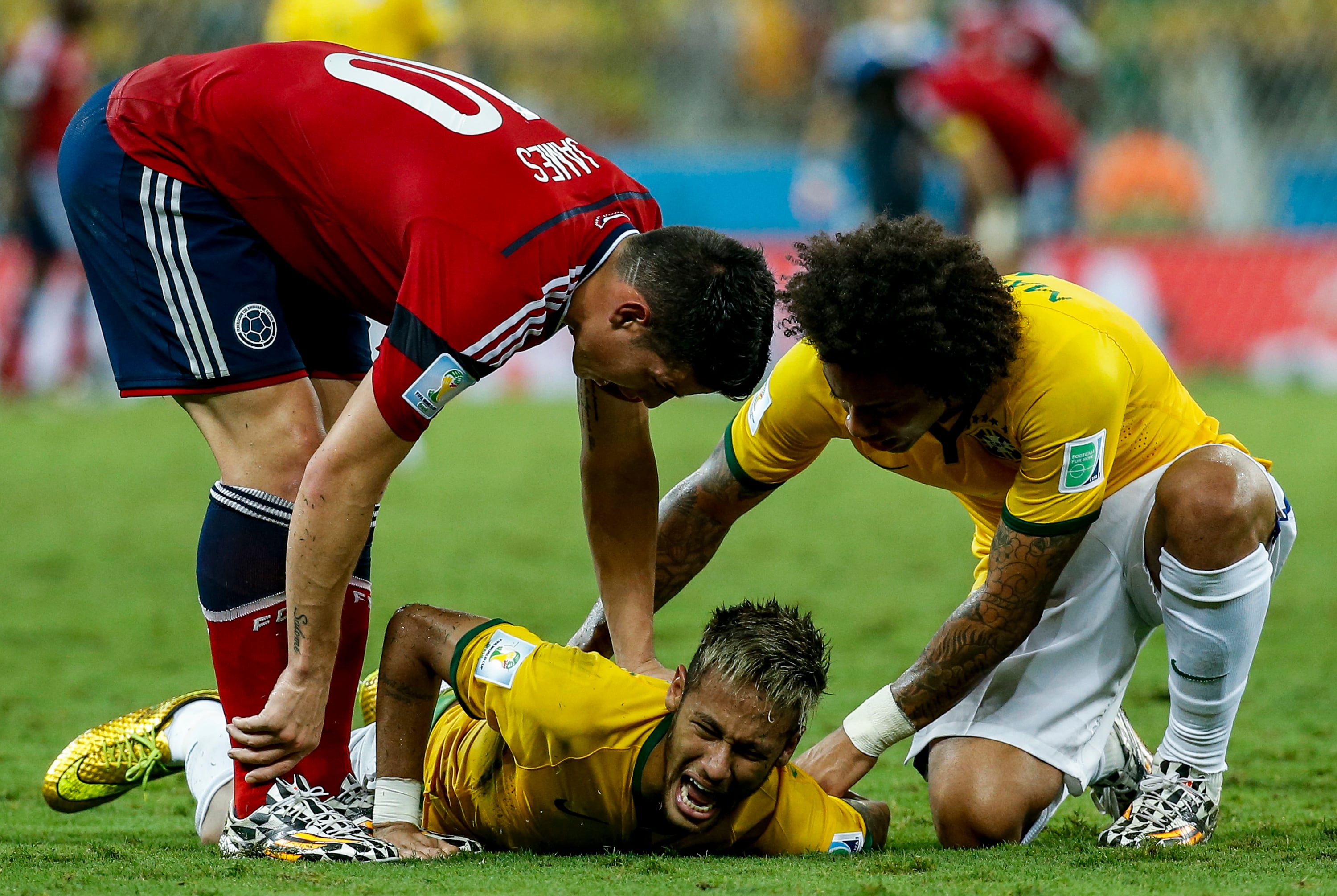 Julio 04 de 2014. Fortaleza, Brasil. En la ciudad de Fortaleza Brasil derrotó a Colombia 2 -1 y la eliminó de  la Copa Mundo de la FIFA Brasil 2014. En la foto: James Rodríguez, Neymar y Marcelo. (Colprensa - Mauricio Alvarado)