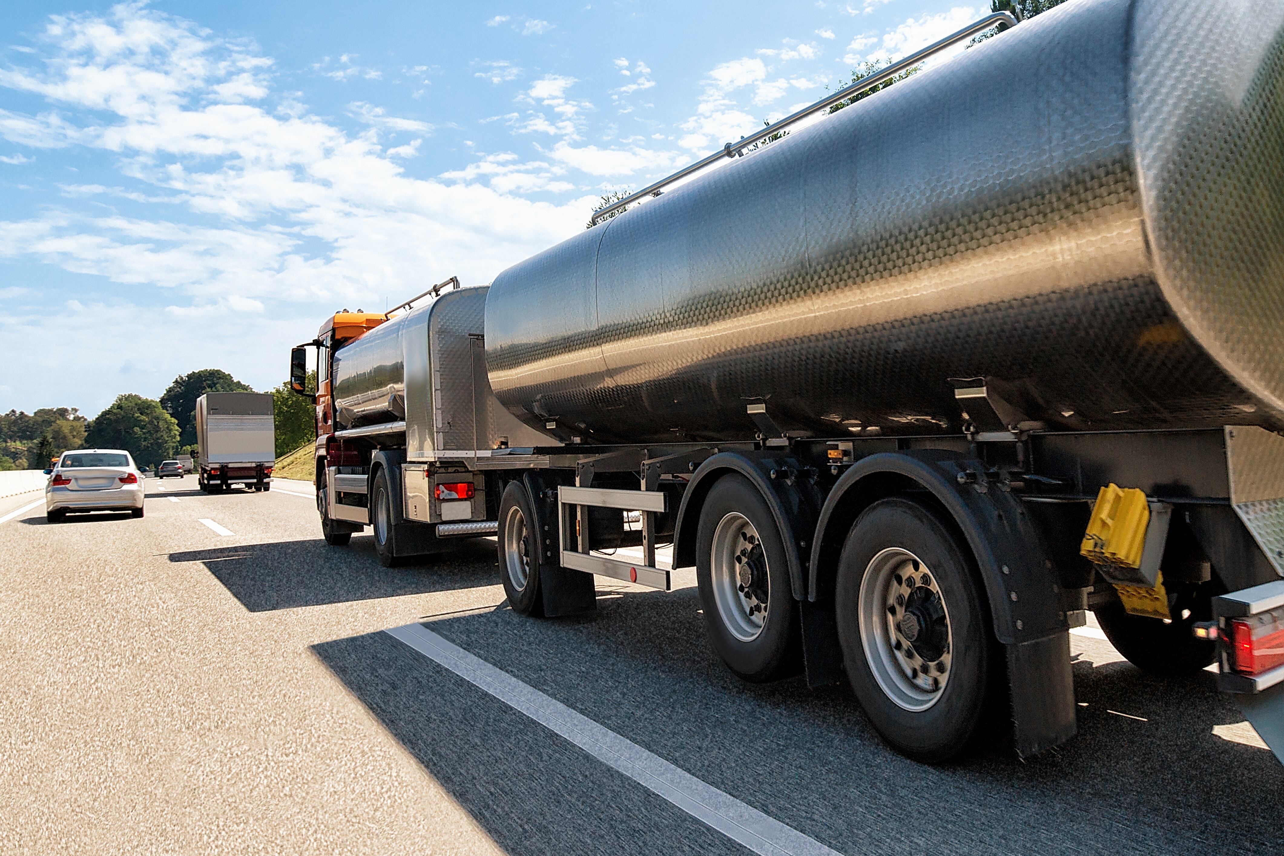La polémica compra de 40 carrotanques que siguen sin llevar agua a La Guajira