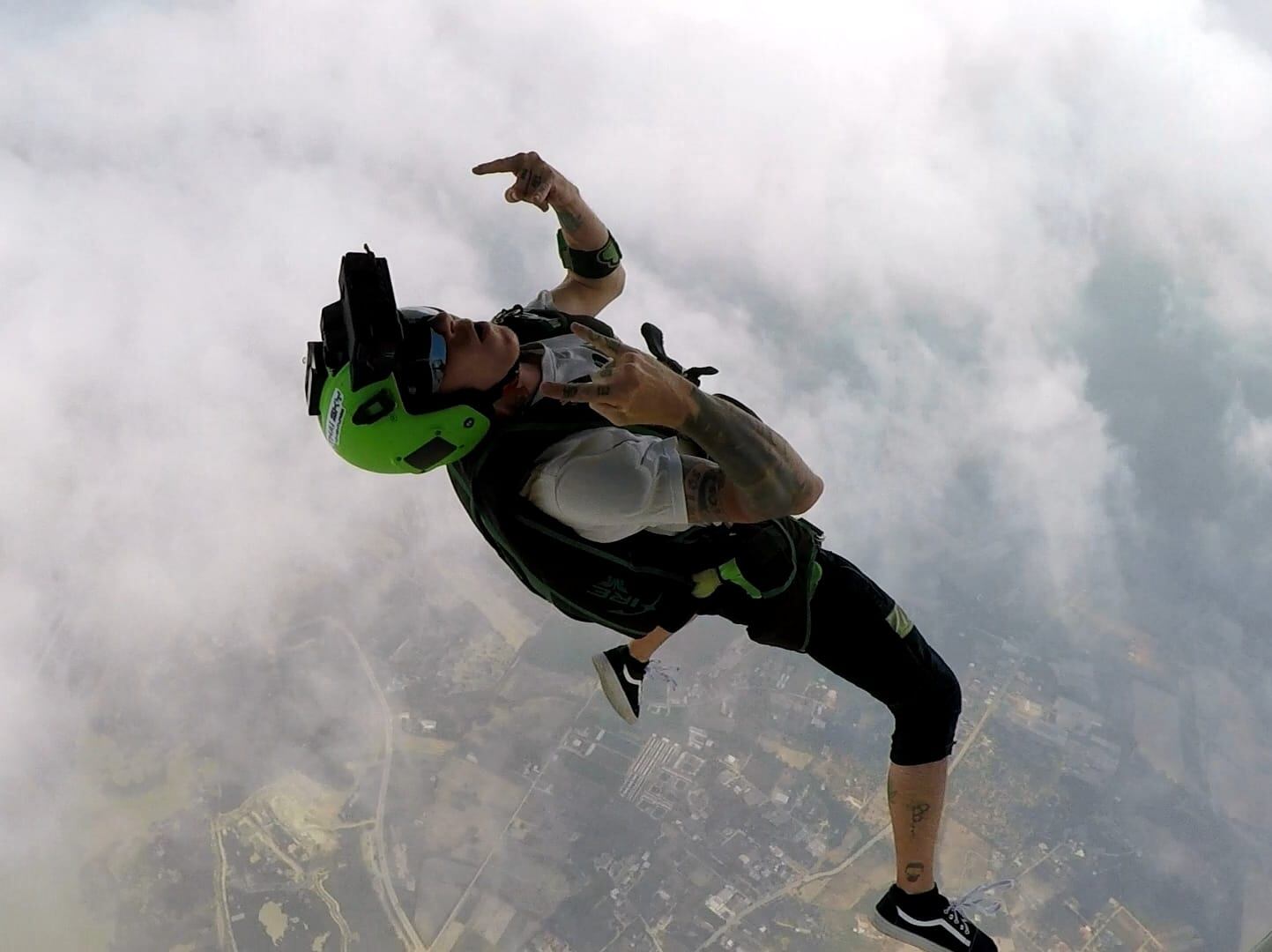 El hombre se caracterizaba por hacer este tipo de saltos