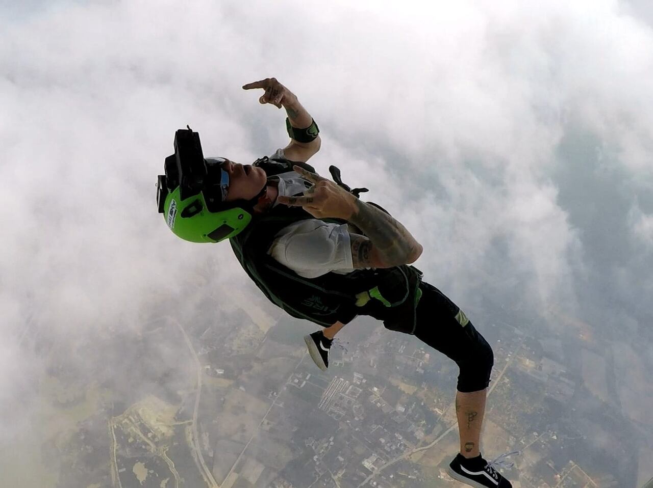 El hombre se caracterizaba por hacer este tipo de saltos