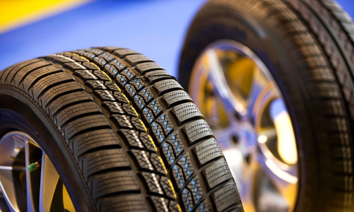 Colores en las llantas de los carros.