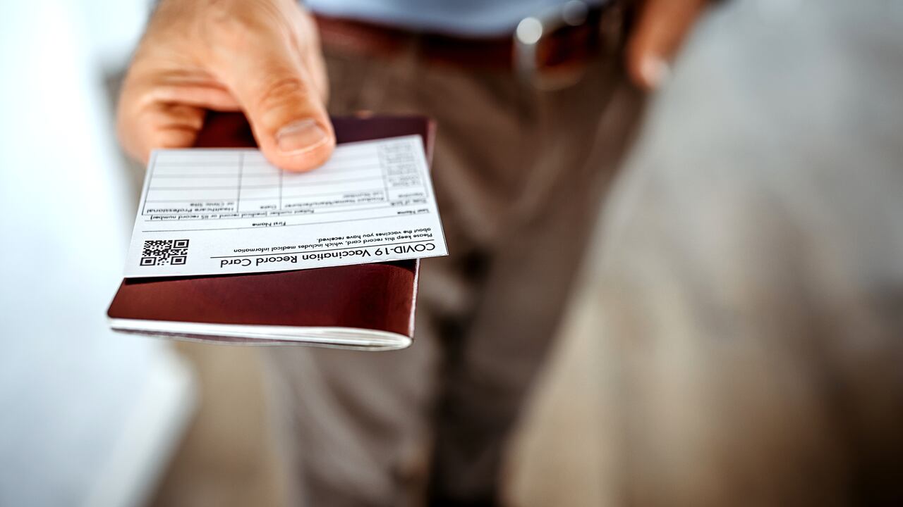 Uscis amplía revisión migratoria ante expedición de Green Card.