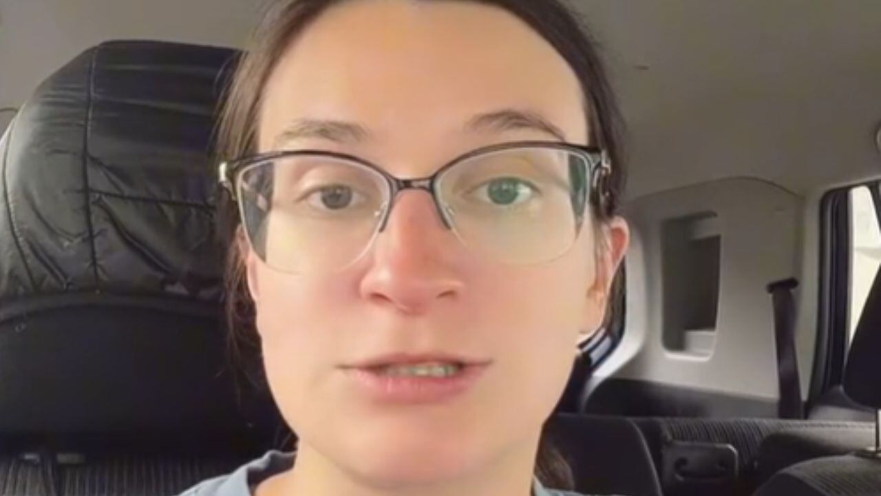 Joven denunció a sus padres por una insólita razón.