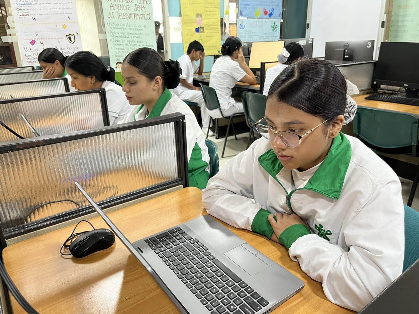 Para el alcalde de Popayán, Juan Carlos Muñoz,  es importante  la formación en programas técnicos, ya que desempeña un papel fundamental para garantizar la eficacia, la eficiencia y la adaptabilidad de las personas en industrias en rápida evolución.