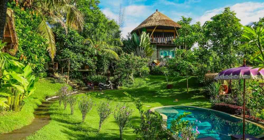 La más deseada del 2015: Casa del árbol en Bali - Bali, Indonesia  Aparece en la lista de deseos  271.887 veces.